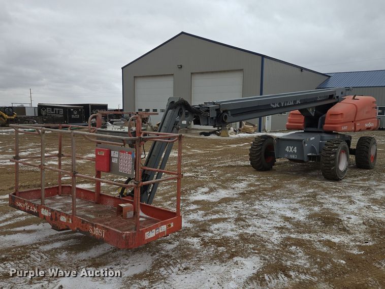 image for item EV5805 2014 Skyjack SJ66T boom lift