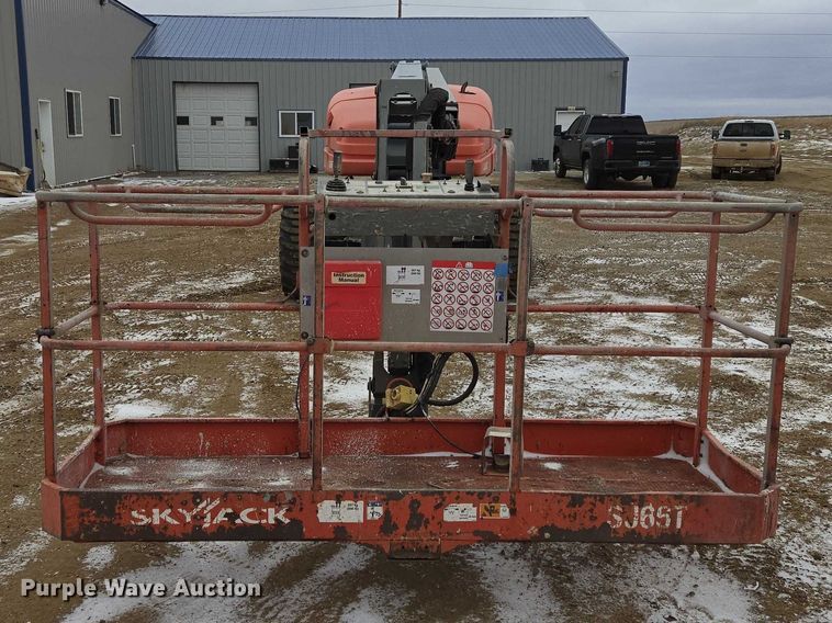 image for item EV5805 2014 Skyjack SJ66T boom lift
