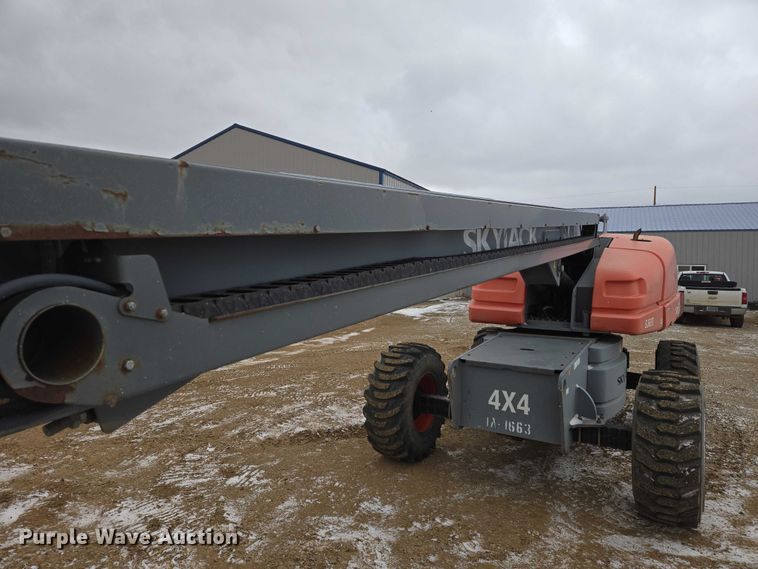 image for item EV5805 2014 Skyjack SJ66T boom lift