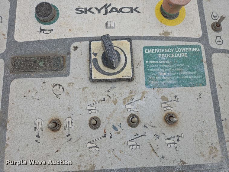 image for item EV5805 2014 Skyjack SJ66T boom lift