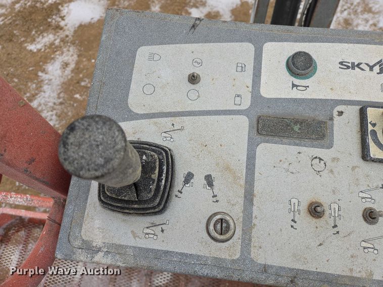 image for item EV5805 2014 Skyjack SJ66T boom lift