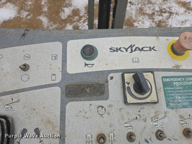 image for item EV5805 2014 Skyjack SJ66T boom lift