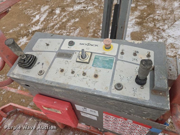 image for item EV5805 2014 Skyjack SJ66T boom lift