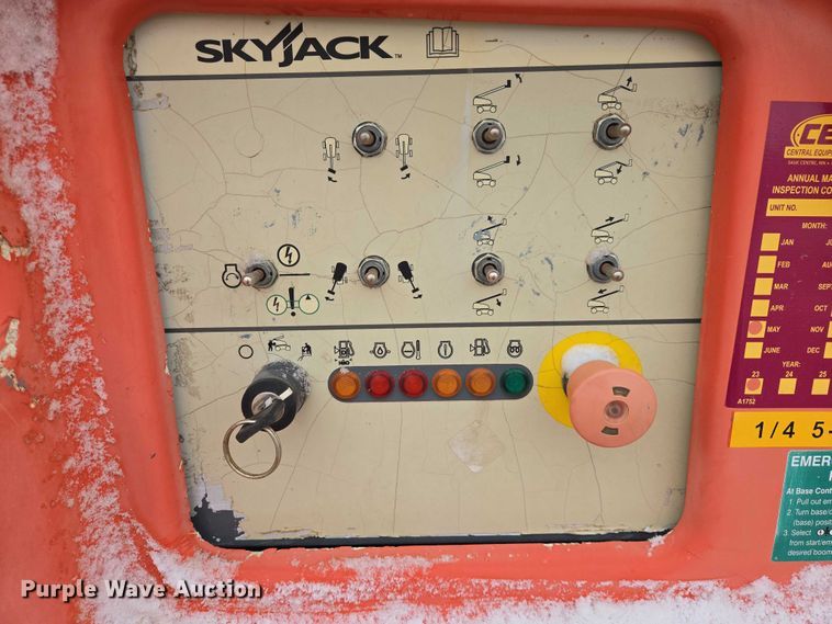 image for item EV5805 2014 Skyjack SJ66T boom lift