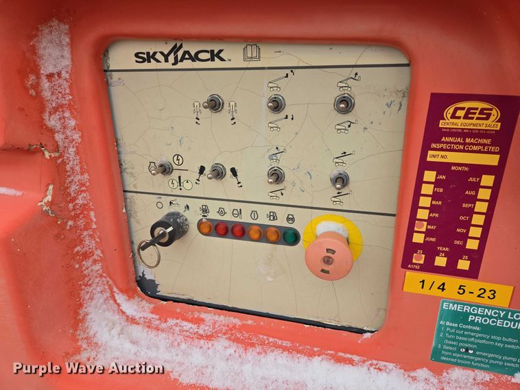 image for item EV5805 2014 Skyjack SJ66T boom lift