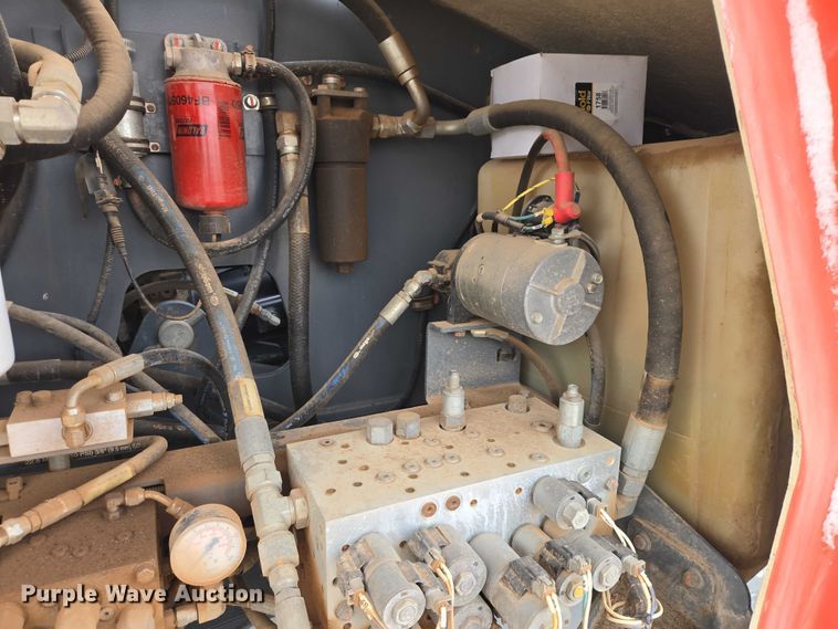 image for item EV5805 2014 Skyjack SJ66T boom lift