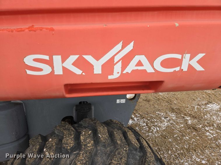 image for item EV5805 2014 Skyjack SJ66T boom lift