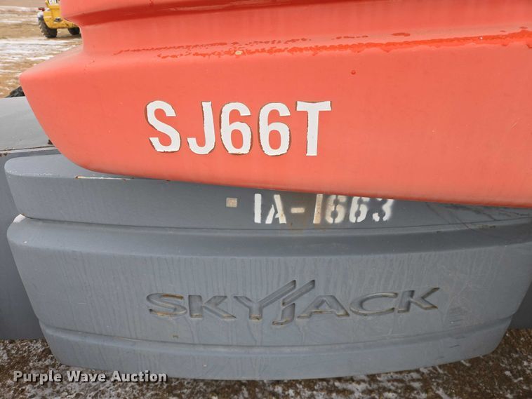 image for item EV5805 2014 Skyjack SJ66T boom lift