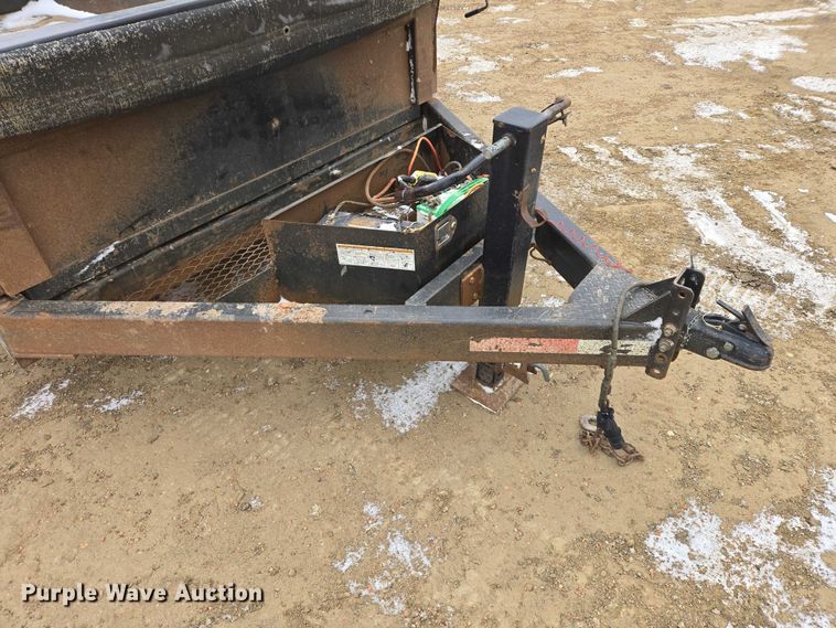 image for item EV5806 2017 MaxxD dump trailer