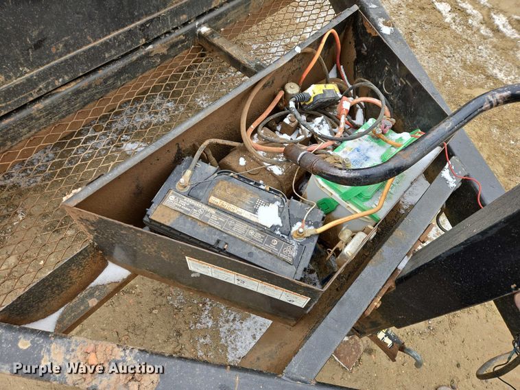 image for item EV5806 2017 MaxxD dump trailer