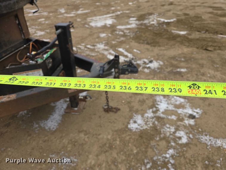 image for item EV5806 2017 MaxxD dump trailer