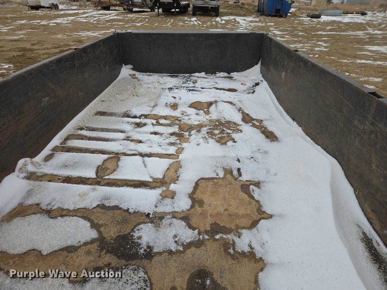 image for item EV5806 2017 MaxxD dump trailer