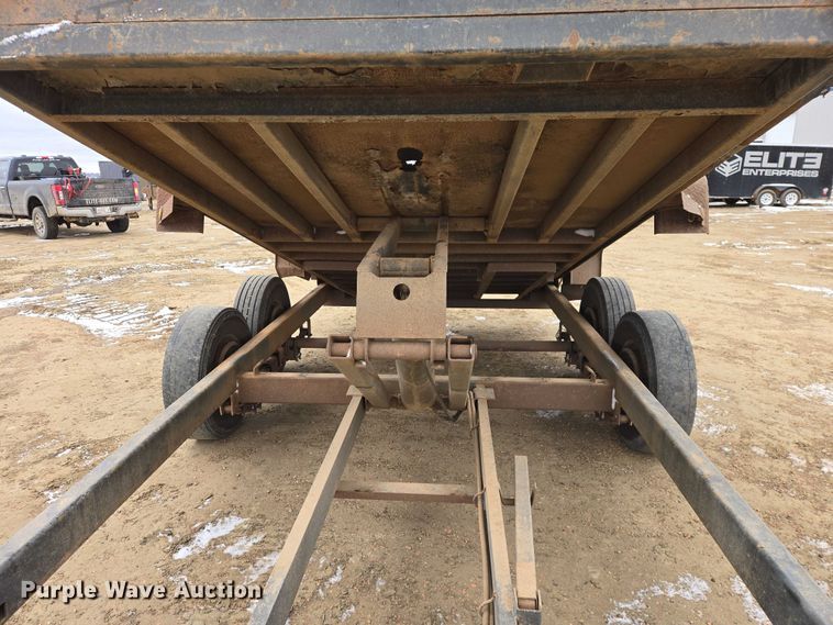 image for item EV5806 2017 MaxxD dump trailer