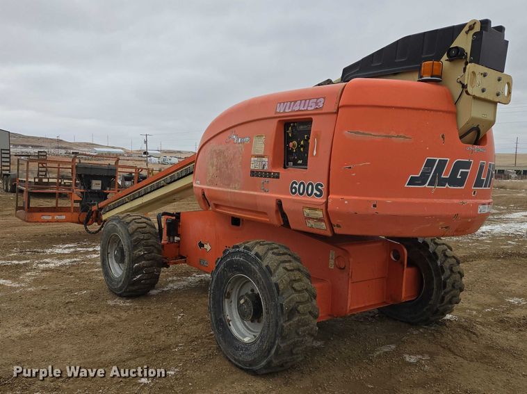 image for item EV5809 2008 JLG 600S boom lift