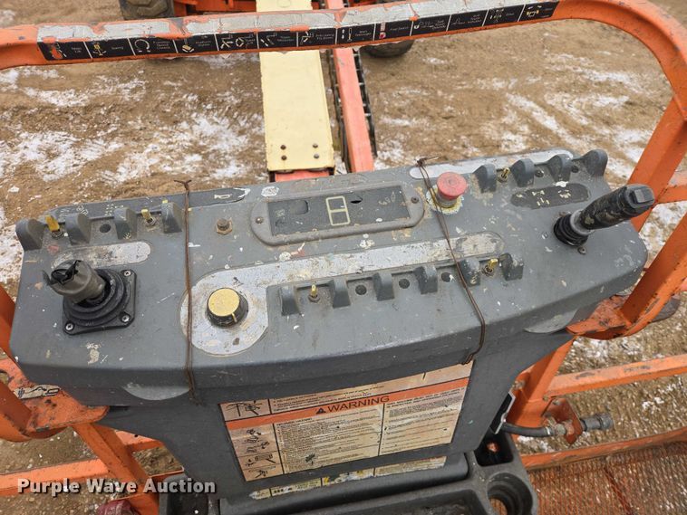 image for item EV5809 2008 JLG 600S boom lift