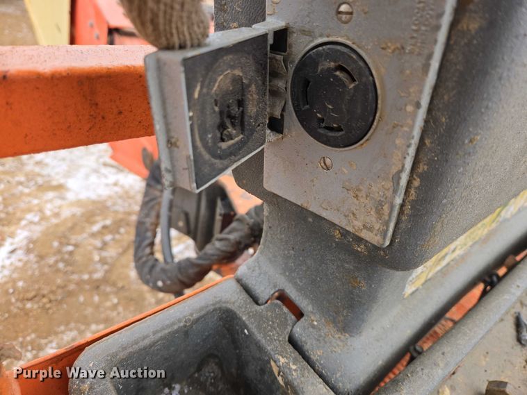 image for item EV5809 2008 JLG 600S boom lift