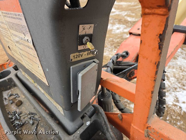 image for item EV5809 2008 JLG 600S boom lift