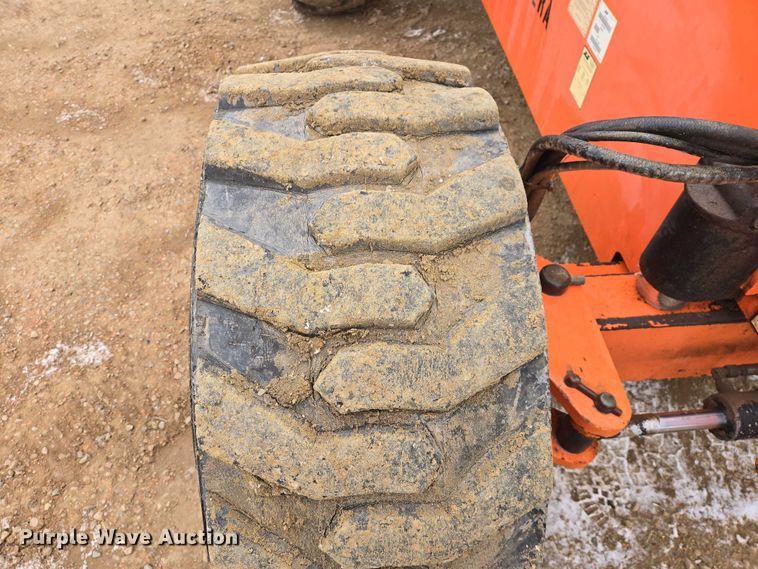 image for item EV5809 2008 JLG 600S boom lift