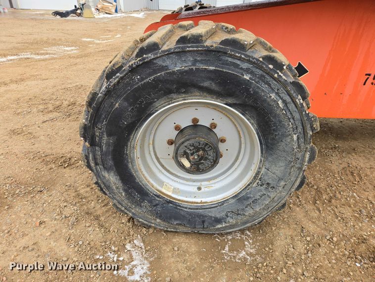 image for item EV5809 2008 JLG 600S boom lift