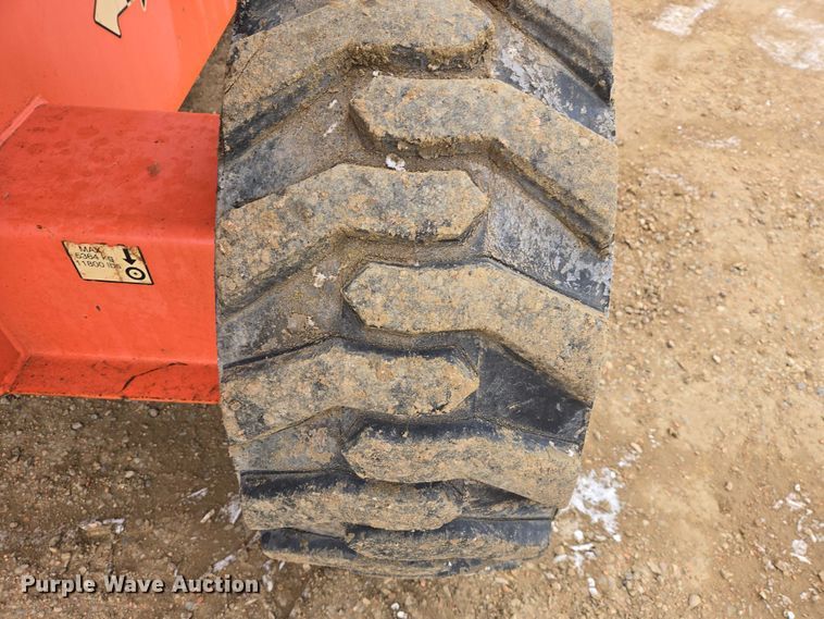 image for item EV5809 2008 JLG 600S boom lift