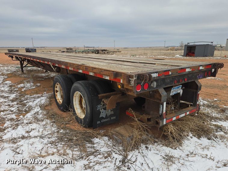 image for item EV5819 1999 Great Dane flatbed trailer