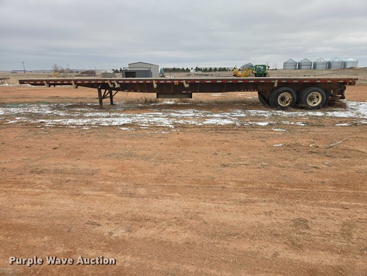 image for item EV5819 1999 Great Dane flatbed trailer