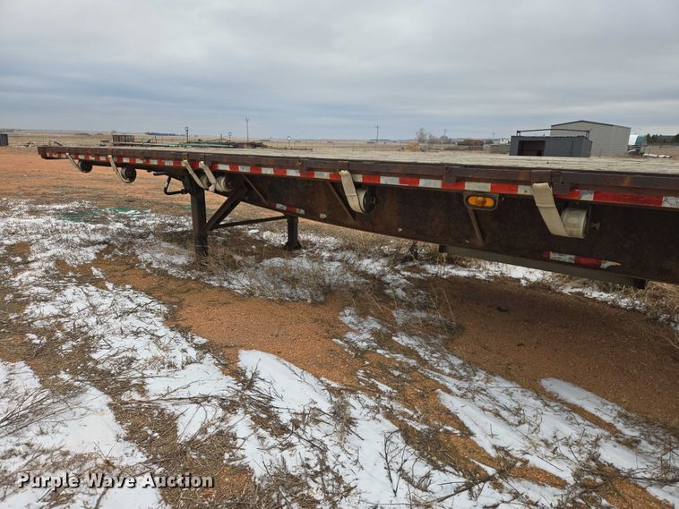 image for item EV5819 1999 Great Dane flatbed trailer