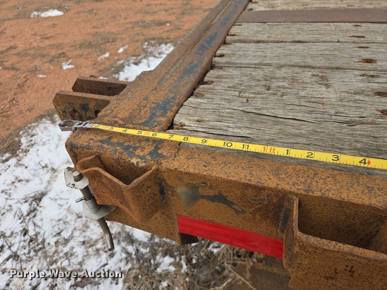 image for item EV5819 1999 Great Dane flatbed trailer