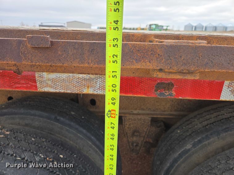 image for item EV5819 1999 Great Dane flatbed trailer
