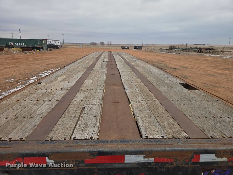 image for item EV5819 1999 Great Dane flatbed trailer