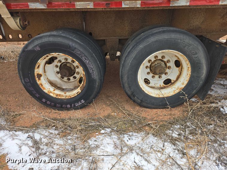 image for item EV5819 1999 Great Dane flatbed trailer