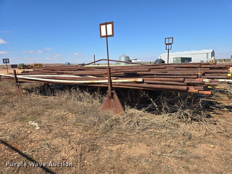 image for item EV5827 Approximately 200 pieces of pipe
