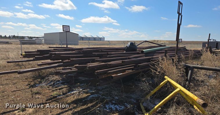 image for item EV5827 Approximately 200 pieces of pipe