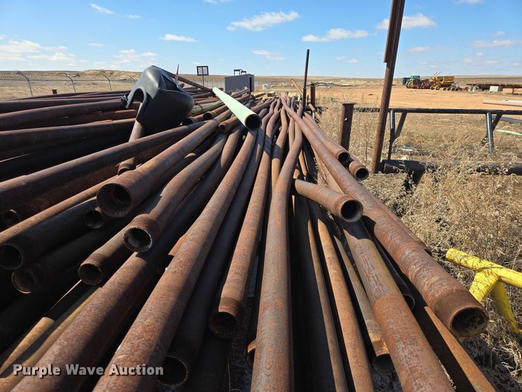 image for item EV5827 Approximately 200 pieces of pipe