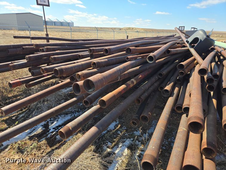 image for item EV5827 Approximately 200 pieces of pipe