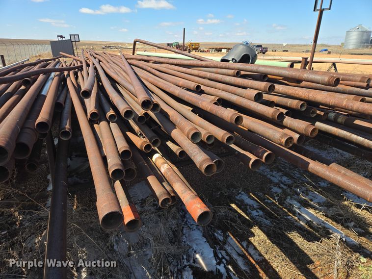 image for item EV5827 Approximately 200 pieces of pipe