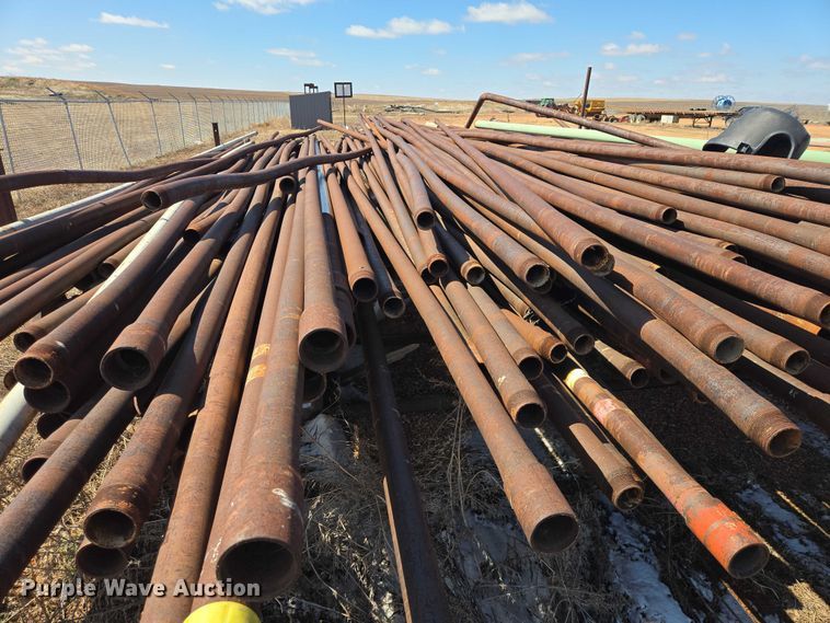 image for item EV5827 Approximately 200 pieces of pipe