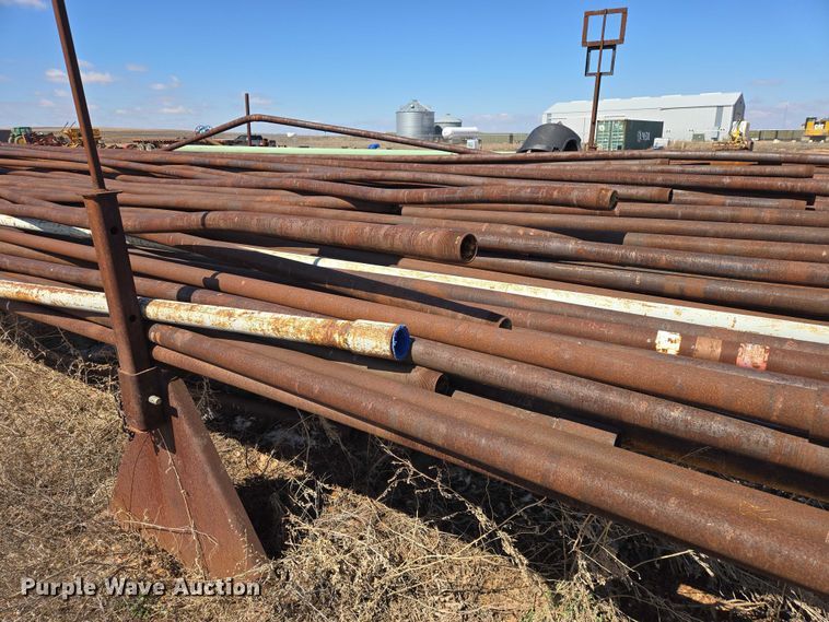 image for item EV5827 Approximately 200 pieces of pipe