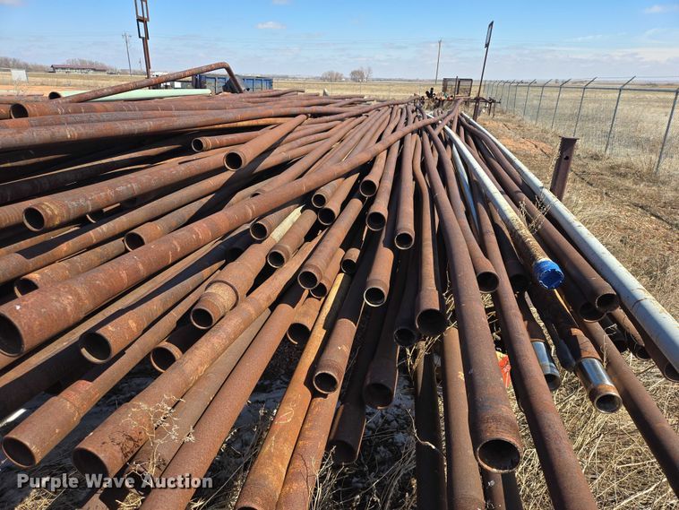 image for item EV5827 Approximately 200 pieces of pipe