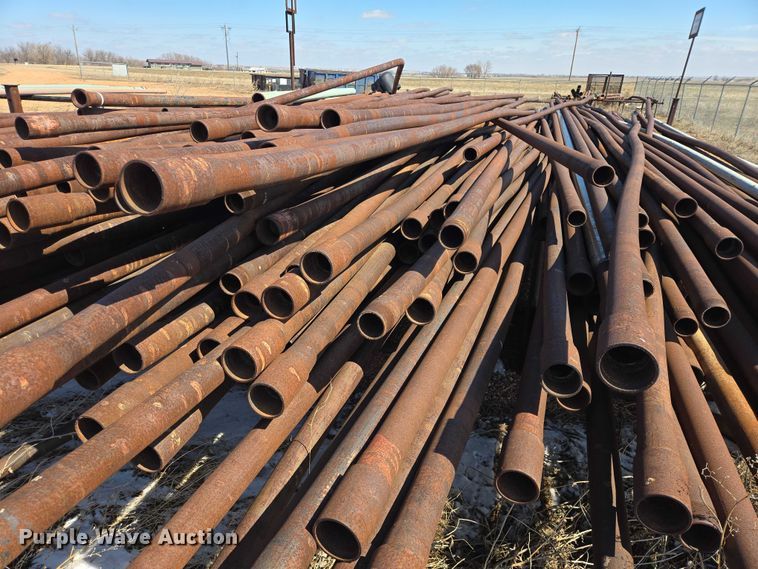 image for item EV5827 Approximately 200 pieces of pipe
