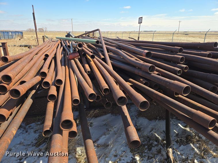 image for item EV5827 Approximately 200 pieces of pipe