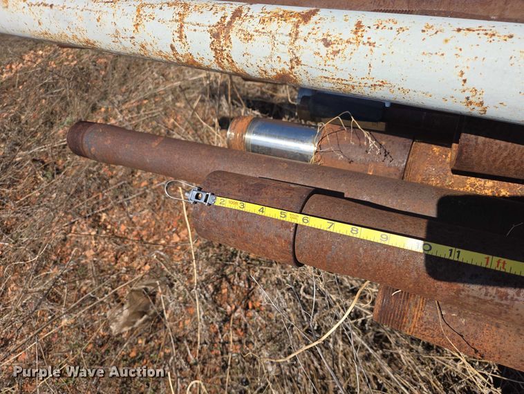 image for item EV5827 Approximately 200 pieces of pipe