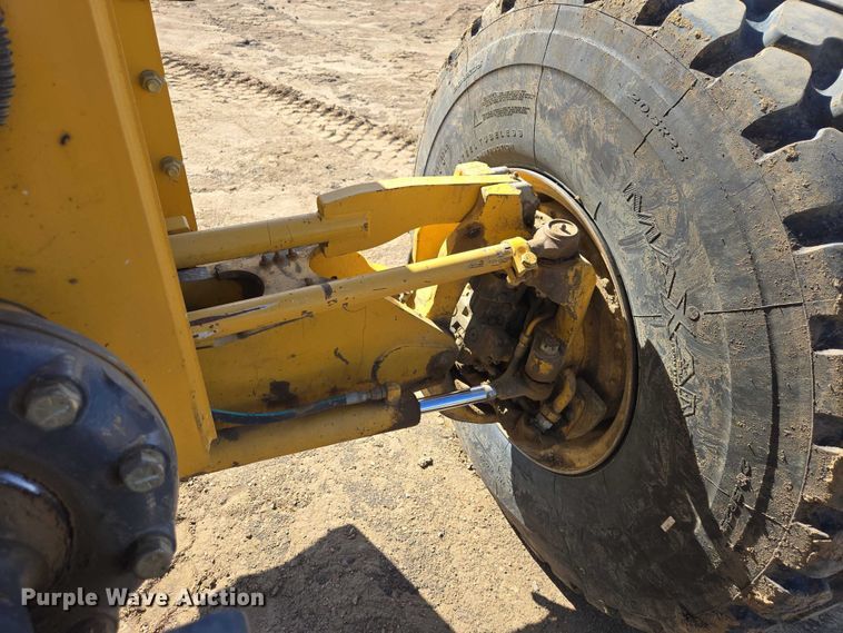 image for item EV5910 2010 John Deere 872GP motor grader