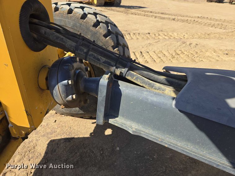 image for item EV5910 2010 John Deere 872GP motor grader