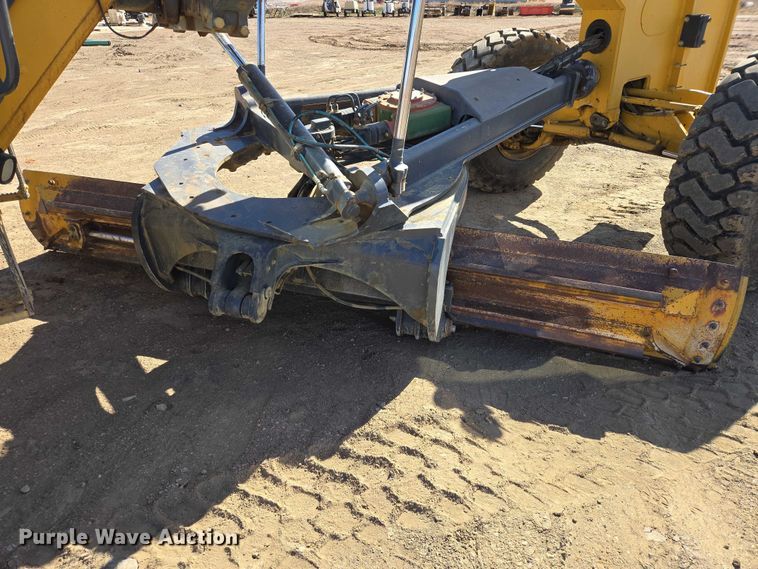 image for item EV5910 2010 John Deere 872GP motor grader