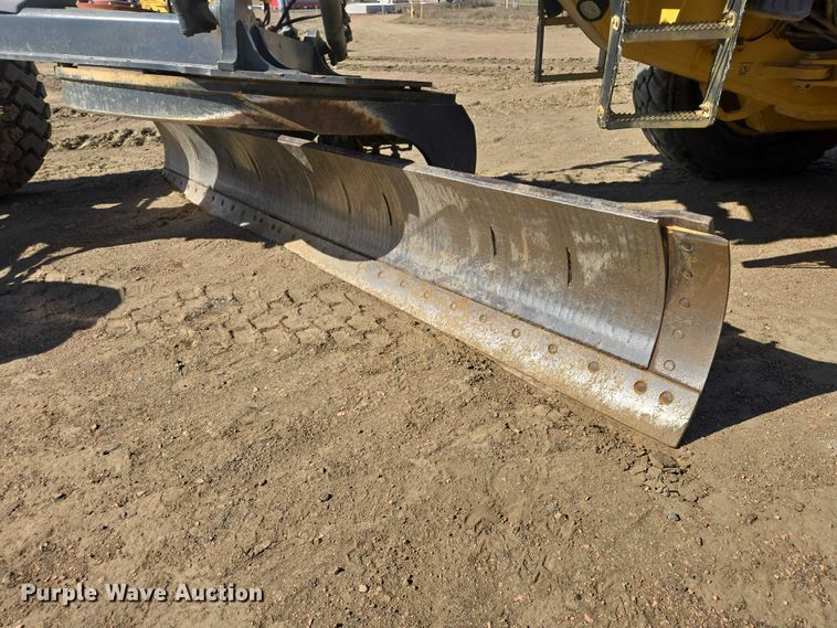 image for item EV5910 2010 John Deere 872GP motor grader