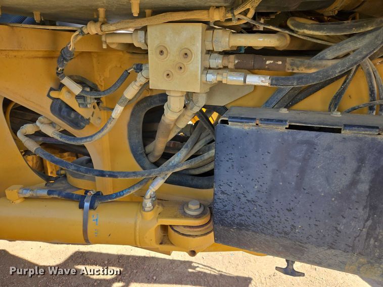 image for item EV5910 2010 John Deere 872GP motor grader