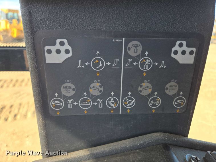 image for item EV5910 2010 John Deere 872GP motor grader