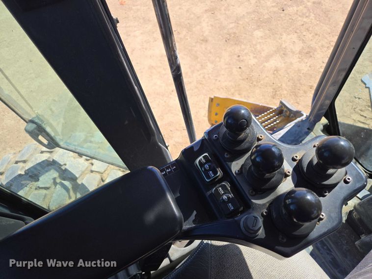 image for item EV5910 2010 John Deere 872GP motor grader