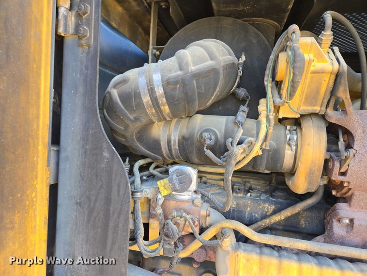 image for item EV5910 2010 John Deere 872GP motor grader